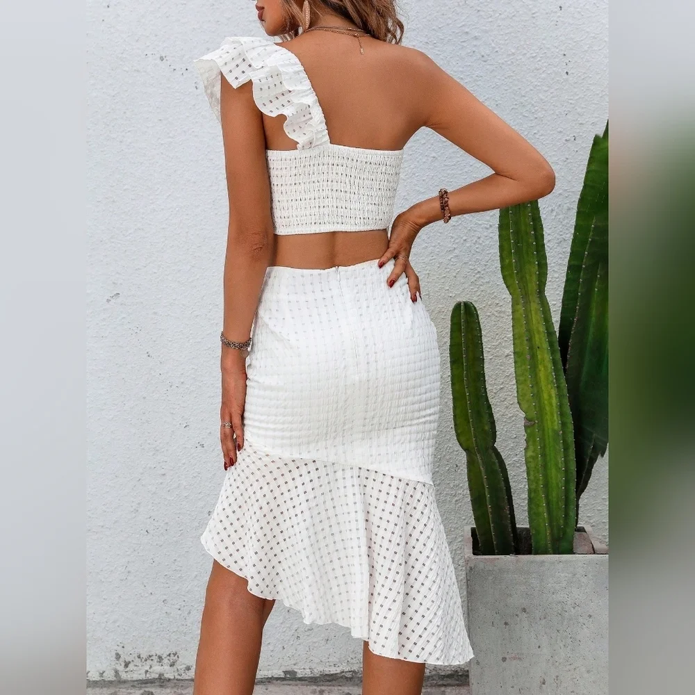 One Shoulder Ruffle Trim Crop Top & Mermaid Hem Skirt - Picture 4 of 5